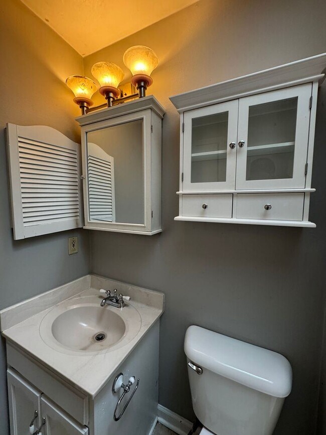 Foto del edificio - Charming Waterfront Townhouse in Virginia Beach!
