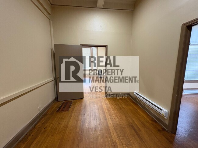 Foto del edificio - 420 College St