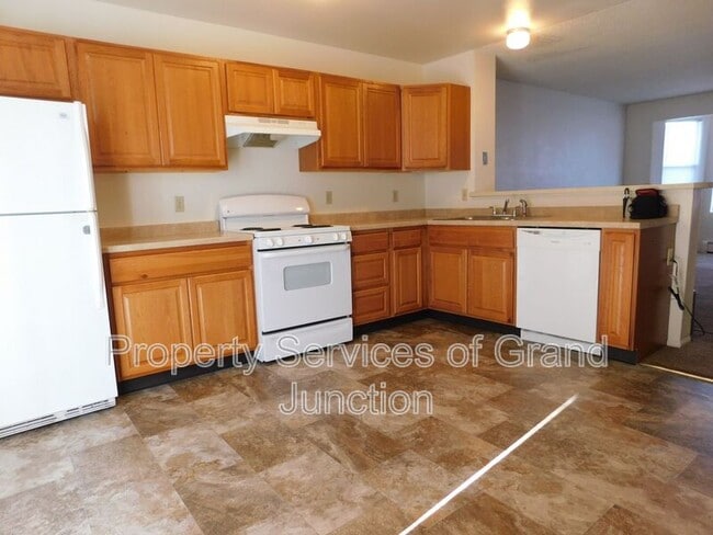 Building Photo - 3245 Downey Ct