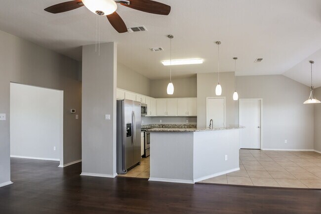 Foto del edificio - 2602 Pioneer Ln