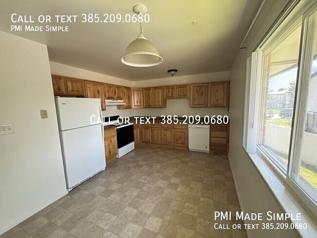 Foto del edificio - 567 N 880 E St