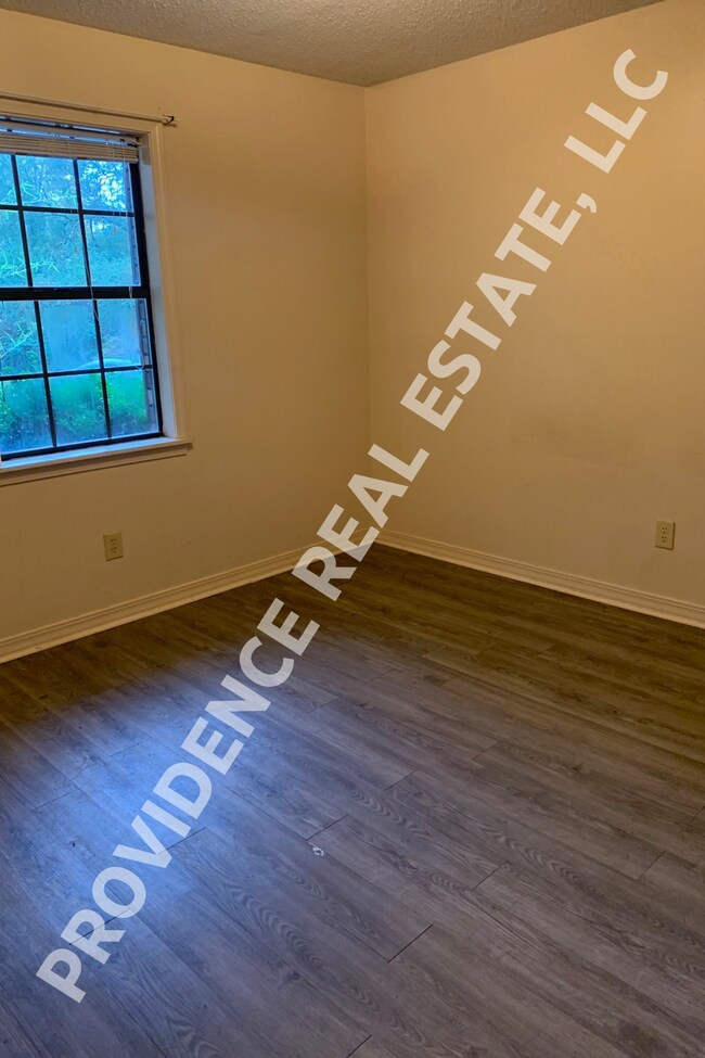 1504 W California Ave Unit Apt8, Ruston, LA 71270 Room for Rent in