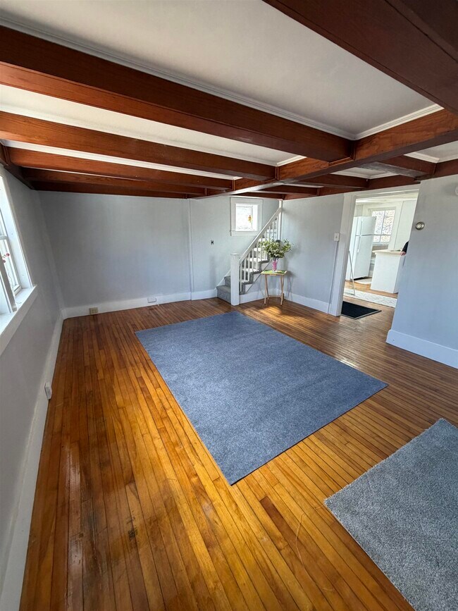 Foto del edificio - 303 N State St