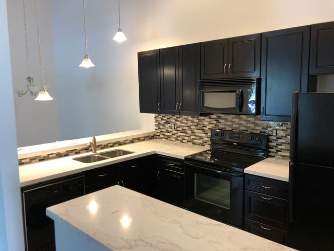 Building Photo - 6495 Chasewood Dr