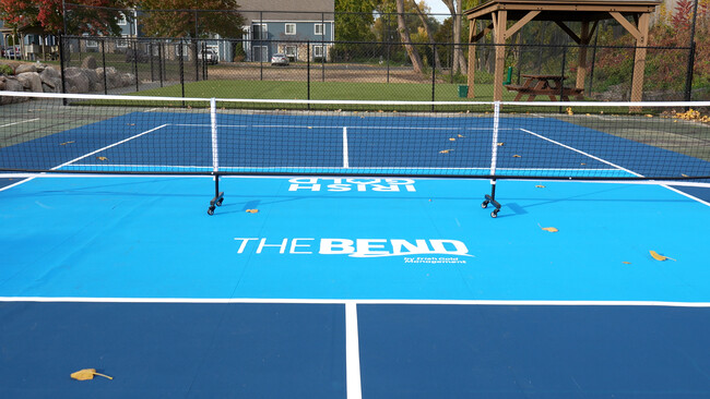 New Pickleball Court - The Bend Apartments - Student Housing