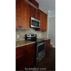 Building Photo - 101 W Brookside Dr
