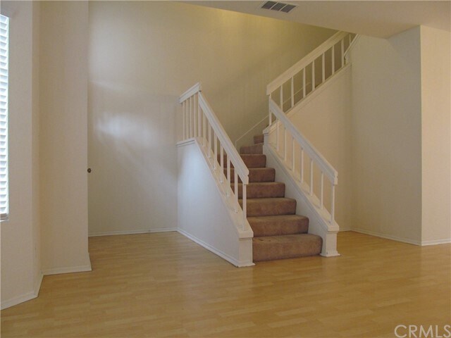 Building Photo - 462 Monroe