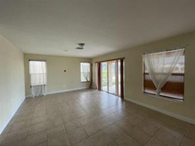 Photo - 4531 SW 131st Ter House