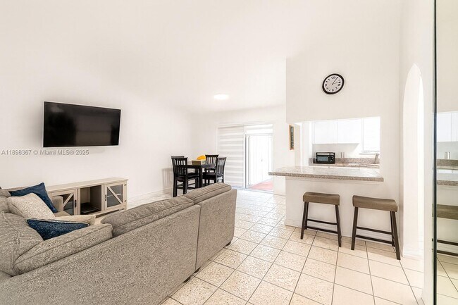 Foto del edificio - 8124 SW 153rd Pl