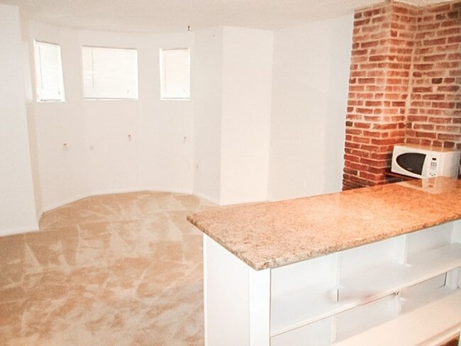 Foto del edificio - 2147 N St NW