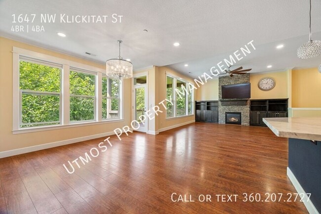 Building Photo - 1647 NW Klickitat St