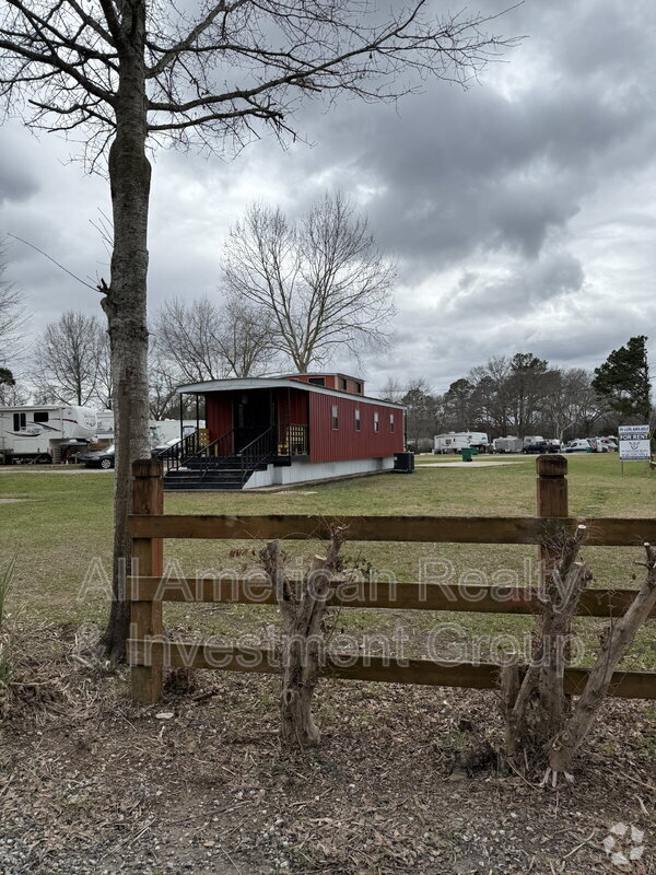 Building Photo - 2811 Jelly Ln