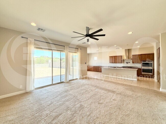 Foto del edificio - 44723 N 44th Ave