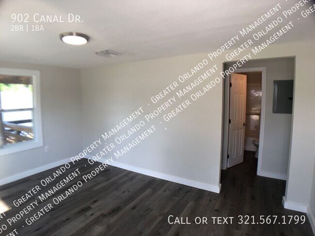Foto del edificio - 902 Canal Dr