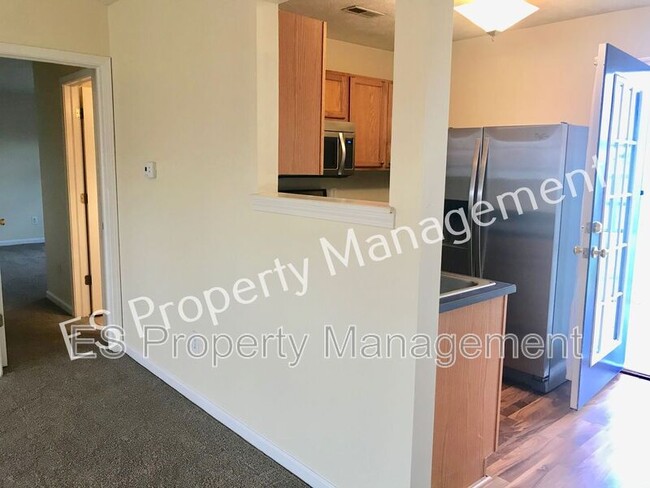 Building Photo - 5130 Hodson Pl