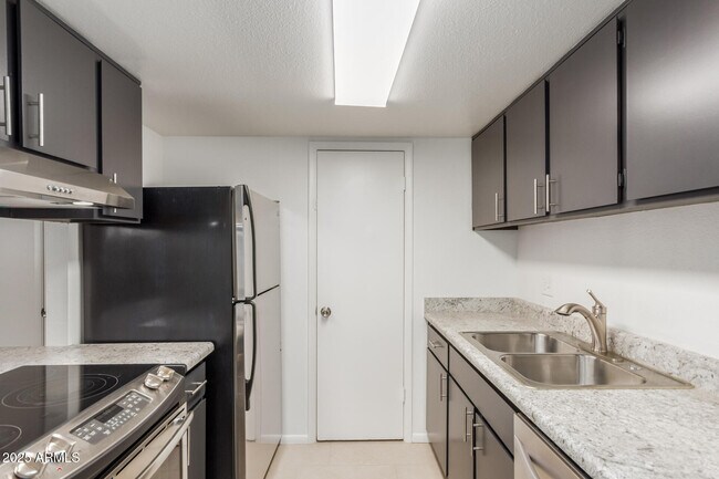 Foto del edificio - 4764 W Palo Verde Dr