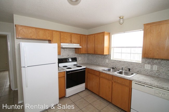 Building Photo - 4504 Jeff Scott Dr