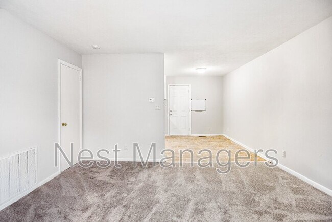 Foto del edificio - 828 Pilot Ave