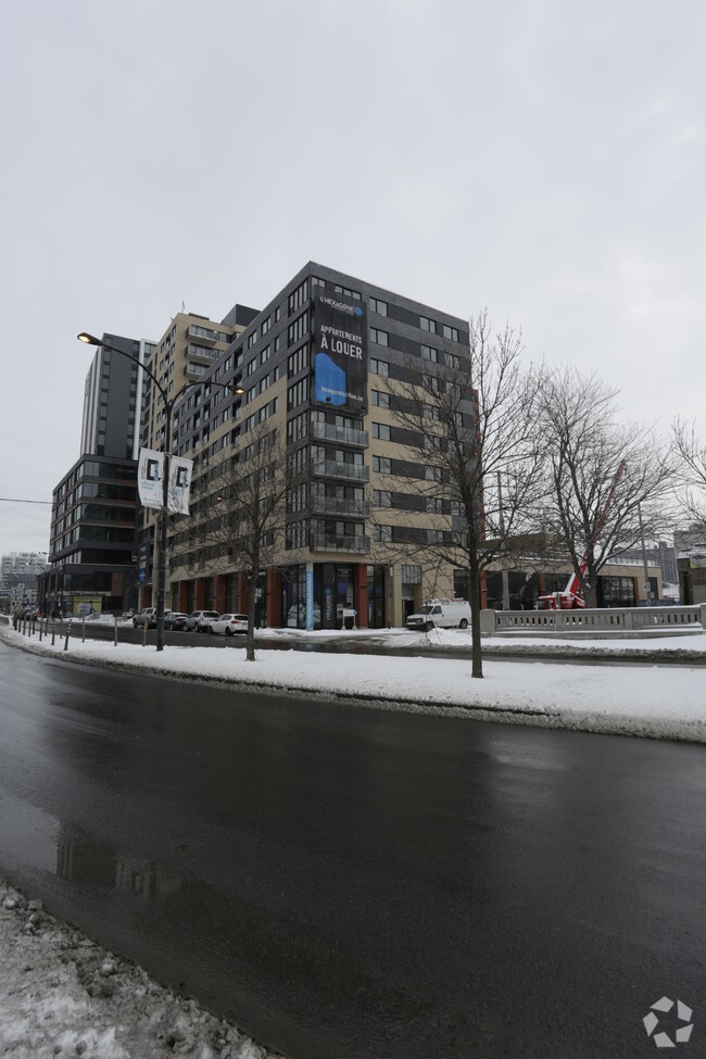 Building Photo - L'Hexagone Apartments