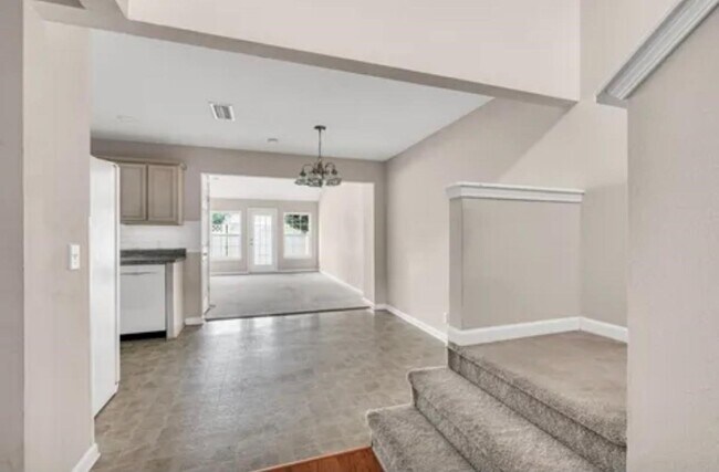 Espacio del comedor - 182 Antler Ridge Cir