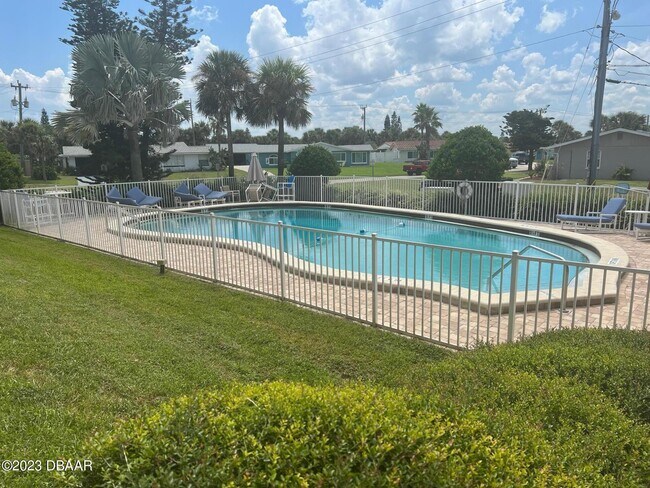 Foto del edificio - 2600 Ocean Shore Blvd