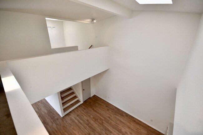 Foto del edificio - 4404 Basswood Ln