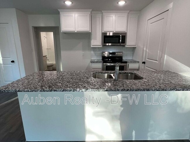 Foto del edificio - 2430 S Fannin Ave