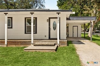 Building Photo - 214 Dallas St