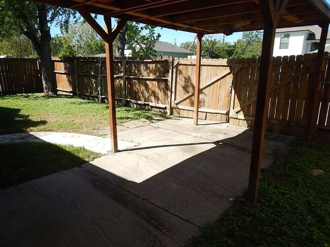 Building Photo - 7121 Conley St