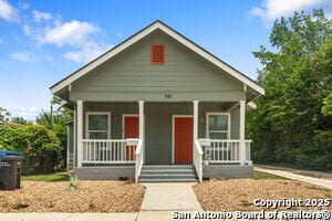 Building Photo - 931 W Rosewood Ave
