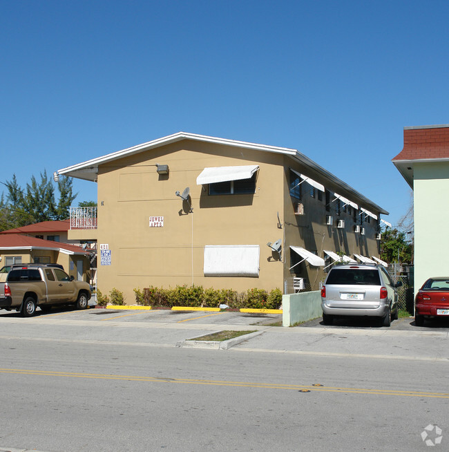 Building Photo - Hialeah Racetrack Apartments