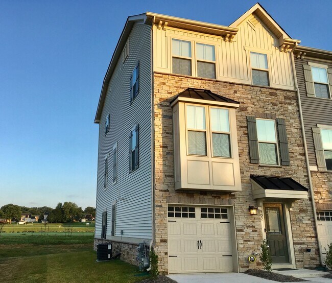 Foto del edificio - Luxury 3 Bedroom Garage Townhome - Townes ...