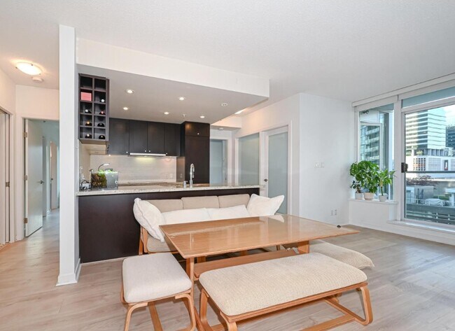 Photo du bâtiment - 821 Cambie St.