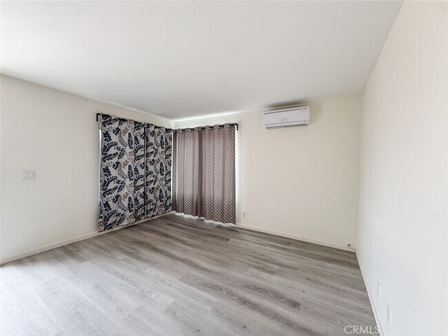 Foto del edificio - 5839 Bagley Ave