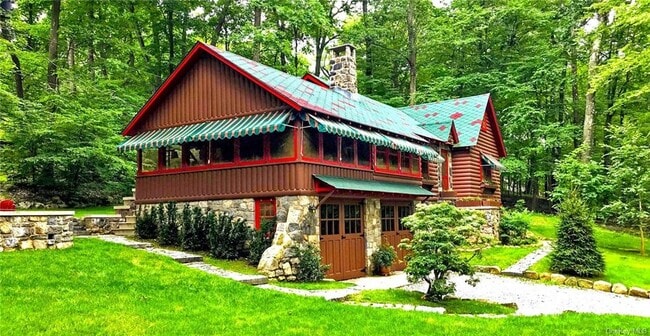 Building Photo - 77 Lake Dr