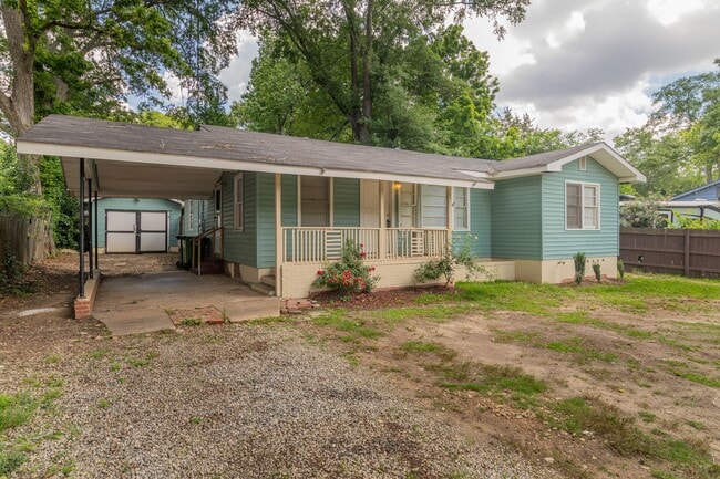 Building Photo - Conveniently located Midtown home - near h...