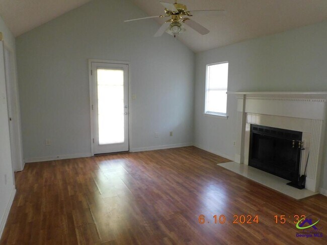 Building Photo - 114 Kentshire Ln