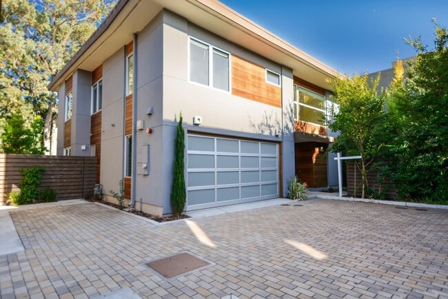 Building Photo - 2088 Channing Ave
