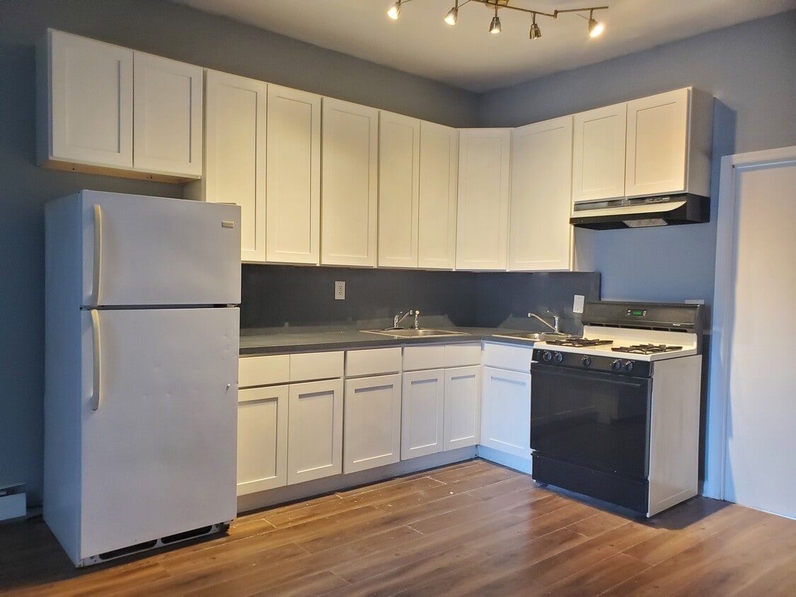 Primary Photo - 110 Wilkinson Ave