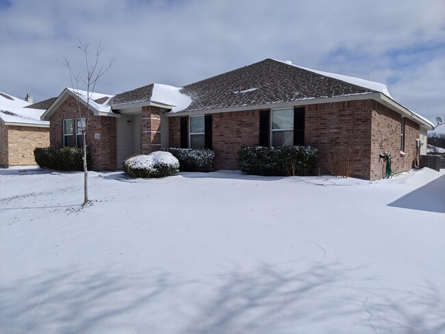 Building Photo - Spacious 4BR House in Wylie-10x10x10Storag...