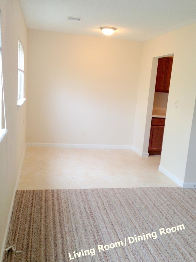 Foto del edificio - 1550 E 17th St N