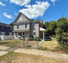 Building Photo - 379 Pawling St