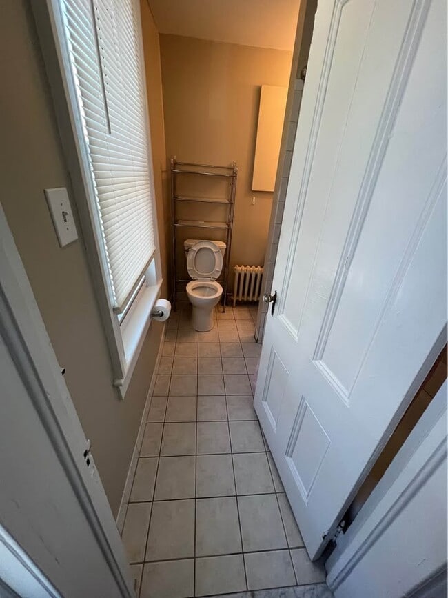 Building Photo - 125 W High St