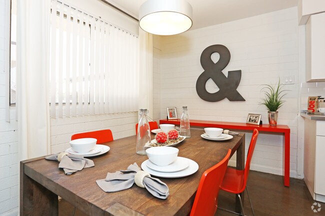 U Apartments @ Melrose photo'