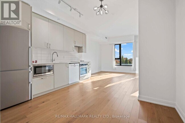 Building Photo - 1100 Kingston Rd