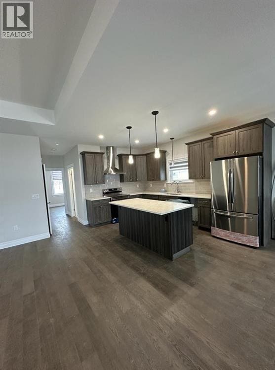 Building Photo - 70 Victoria Ave