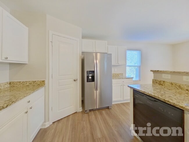 Building Photo - 4604 Montelena Dr