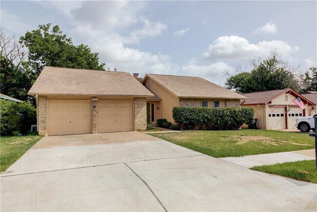 Building Photo - 12012 Swallow Dr