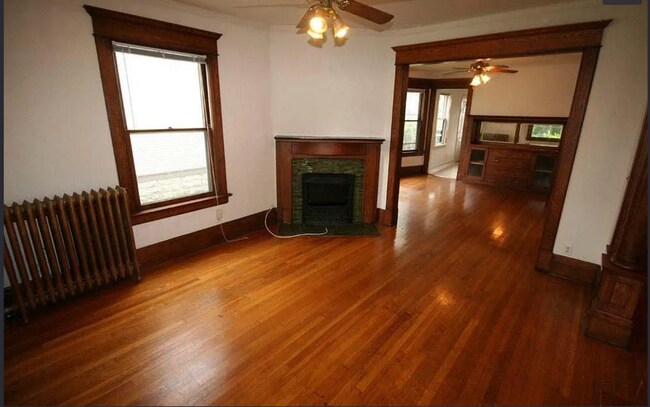 Foto del edificio - 1076 Ashland Ave