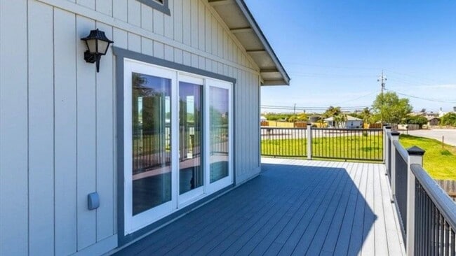 Building Photo - Oceano 3 Bedroom / 2 Bath Home
